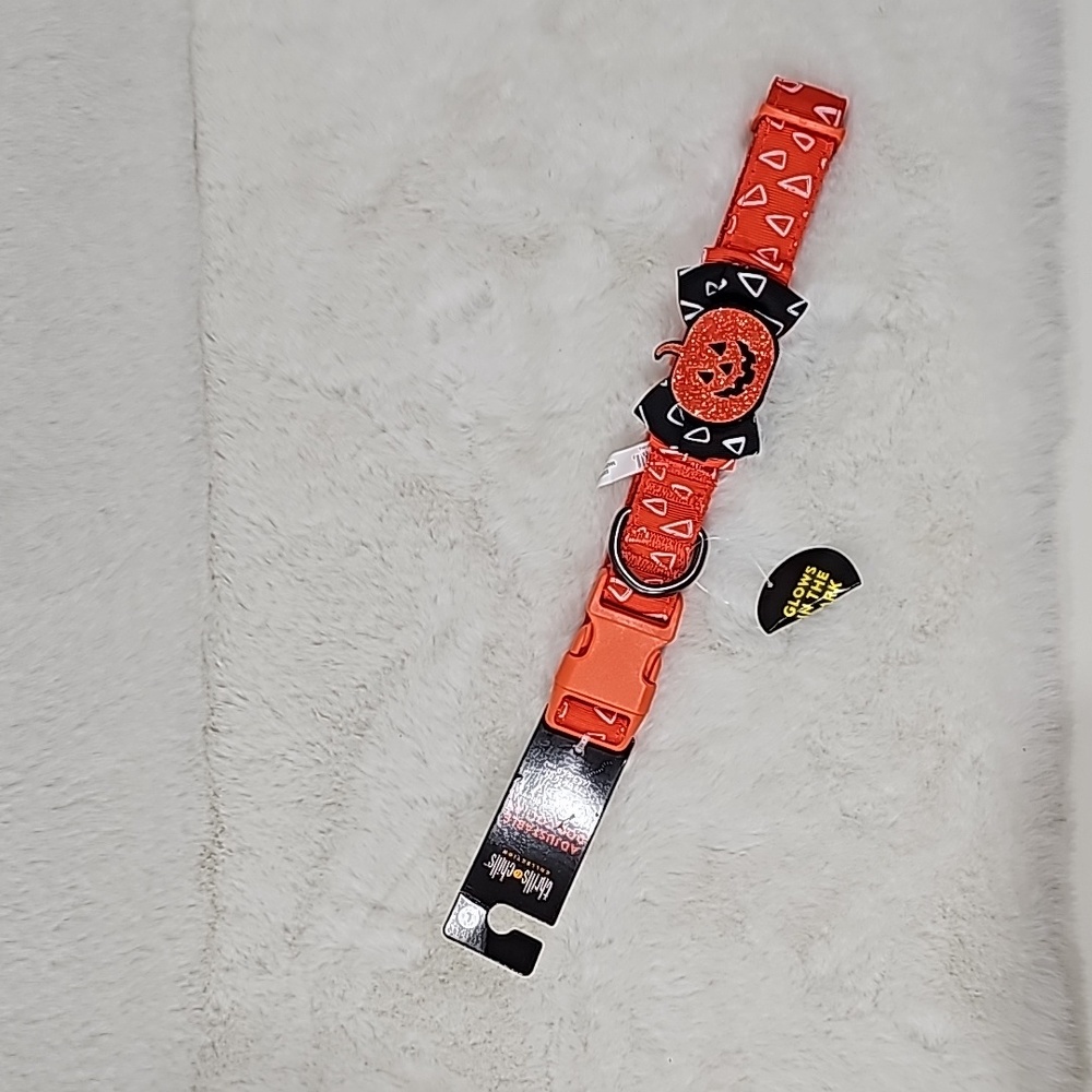 Thrills & Chills Adjustable Dog Collar  Halloween Orange Candy Corn Pumpkin Bow